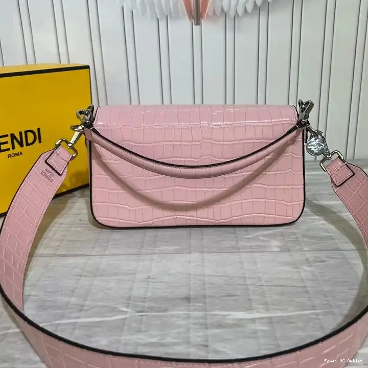 Affordable HOT Baguette Tiffany Medium Leather Pink Crocodile Fendi In Bag 0505